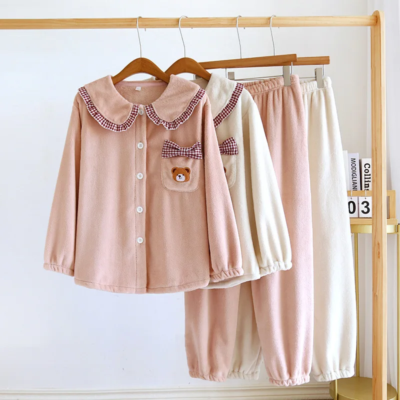 2024 New Coral Velvet Winter Pajamas For Women Sweet Cute Home Clothes Suit Thick Warm Sleepwear Female Flannel Nightwear Set
2024 New Coral Velvet Winter Pajamas For Women Sweet Cute Home Clothes Suit Thick Warm Sleepwear Female Flannel Nightwear Set