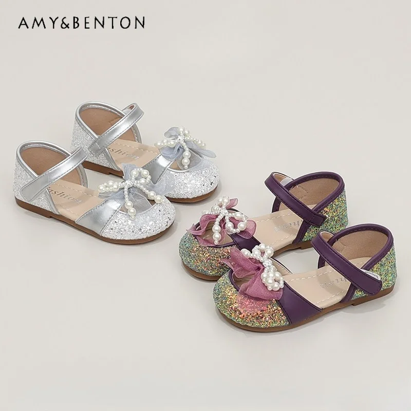 2026 Summer New Girls Closed Toe Sandals Pearl Bow Sequins Princess Shoes Soft Sole Kids Beach Sandals for Little Girls
2026 Summer New Girls Closed Toe Sandals Pearl Bow Sequins Princess Shoes Soft Sole Kids Beach Sandals for Little Girls