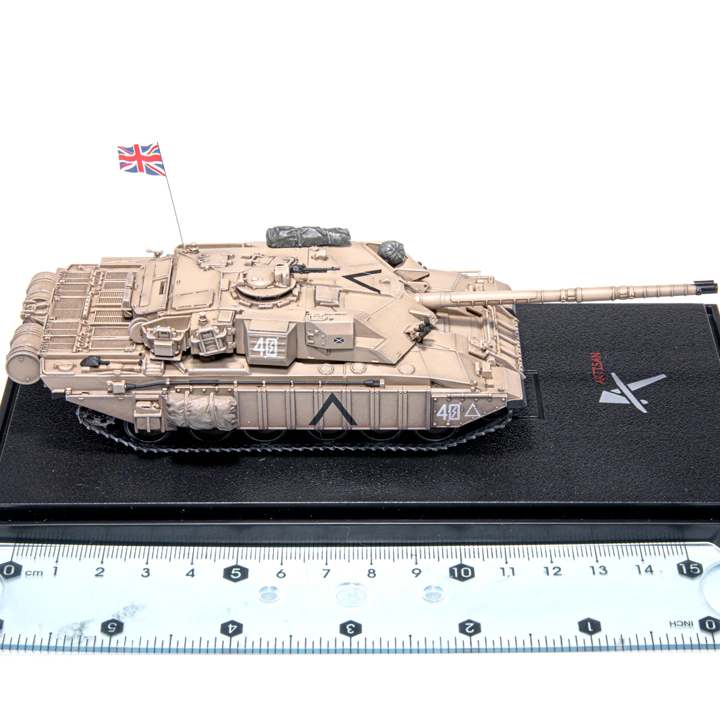1: 72 AS British Challenger 1 main battle tank model, vehicle 40 (with package and flag), static finished model
1: 72 AS British Challenger 1 main battle tank model, vehicle 40 (with package and flag), static finished model