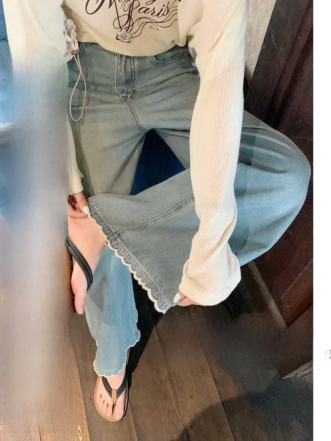 Loose Wide Leg Denim Jeans Women's High Waist Korean Style Floral Lace Hemline Breathable Slimming Summer Casual Jeans
Loose Wide Leg Denim Jeans Women's High Waist Korean Style Floral Lace Hemline Breathable Slimming Summer Casual Jeans