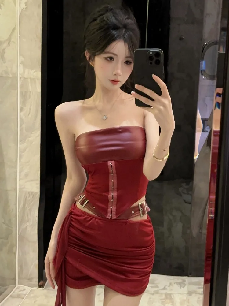 Spring Summer Pure Desire Spicy Girl One Shoulder Waist Shaping Belted Tube Top And Skirt Leather Patchwork Set High Waist ...
Spring Summer Pure Desire Spicy Girl One Shoulder Waist Shaping Belted Tube Top And Skirt Leather Patchwork Set High Waist ...