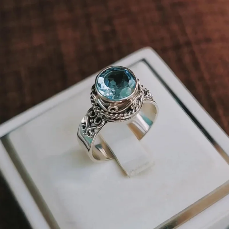 Charm New in Vintage patterned light blue gemstone rings for women circular fresh fine Neutral Style jewelry adjustable
Charm New in Vintage patterned light blue gemstone rings for women circular fresh fine Neutral Style jewelry adjustable