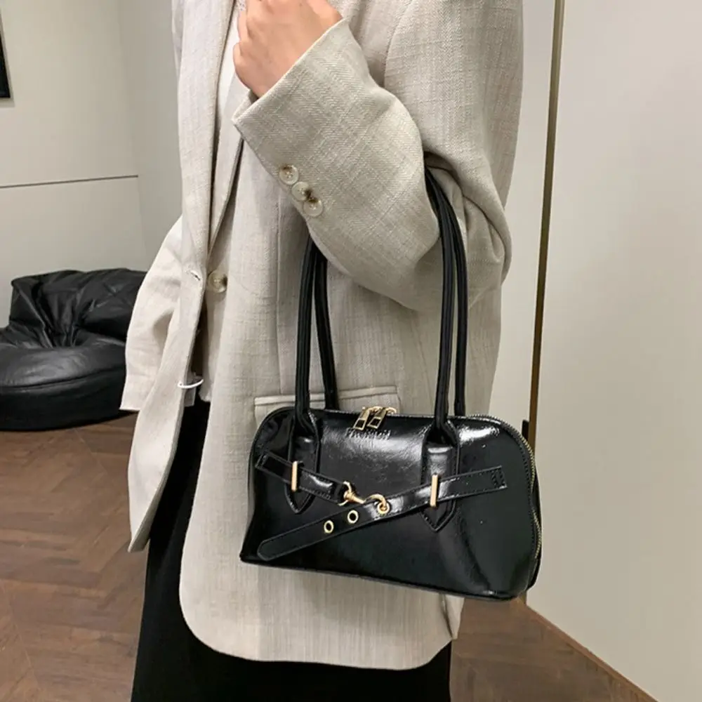 Casual Korean Style Retro Shoulder Bag PU Leather Solid Color Underarm Bag Large Capacity Handbag Crossbody bag Women
Casual Korean Style Retro Shoulder Bag PU Leather Solid Color Underarm Bag Large Capacity Handbag Crossbody bag Women