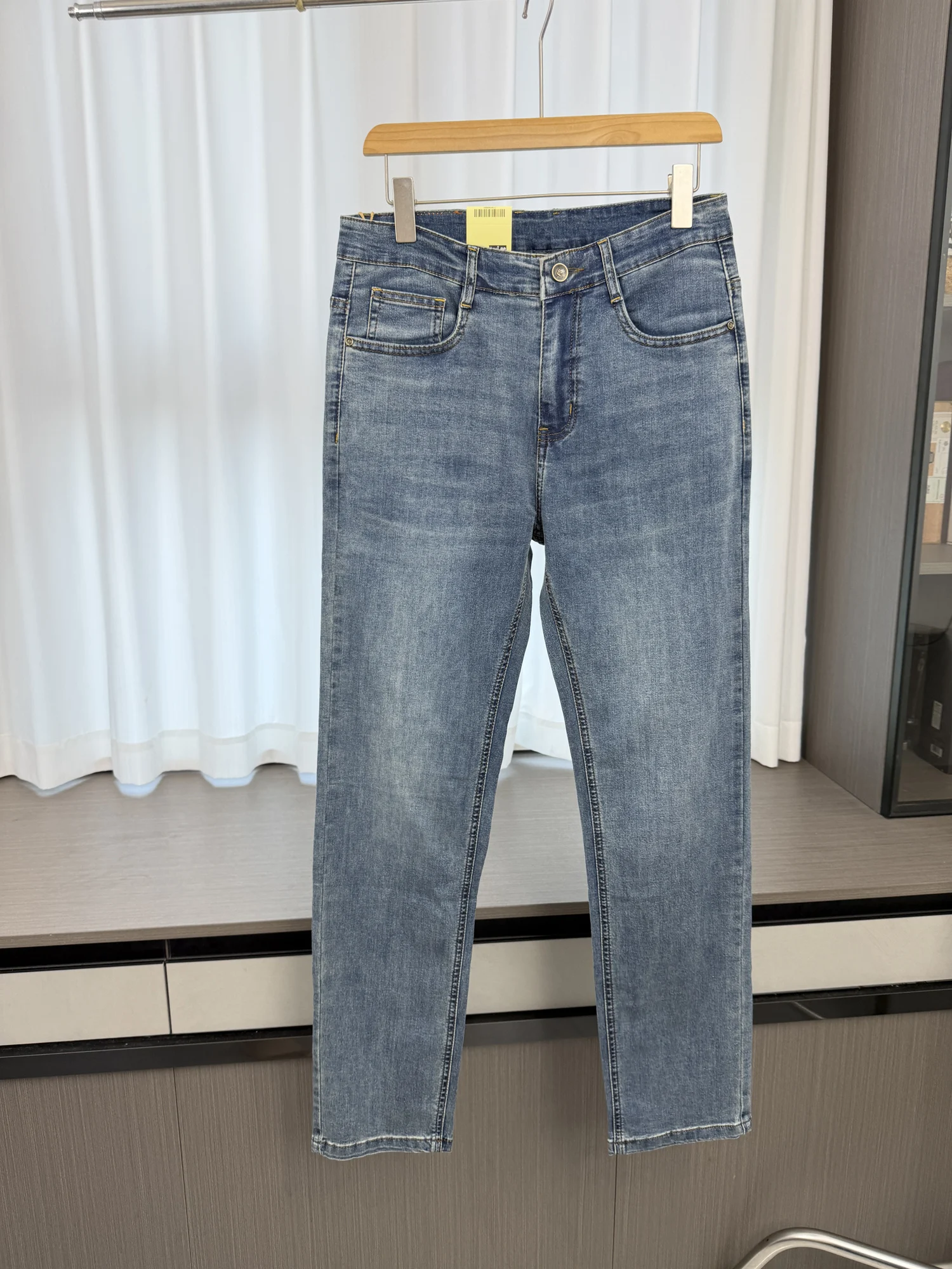 Washed Soft Casual Men's Summer Thin Breathable Comfortable Straight Leg Jeans Trendy Fashion Urban Style mid Waist Zipper Fly
Washed Soft Casual Men's Summer Thin Breathable Comfortable Straight Leg Jeans Trendy Fashion Urban Style mid Waist Zipper Fly