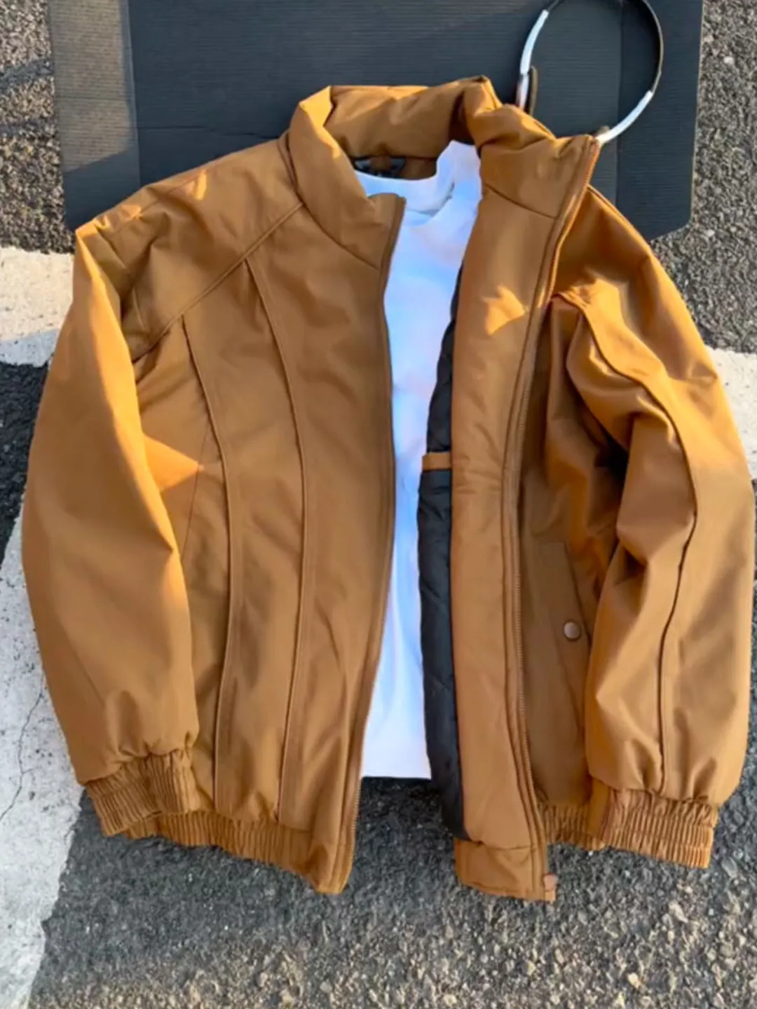 Утепленное хлопковое пальто с воротником-стойкой и пэчворком для мужчин, зимнее, теплое, верхняя одежда, длинное пальто Cleanfit Sle Stand Sve
Утепленное хлопковое пальто с воротником-стойкой и пэчворком для мужчин, зимнее, теплое, верхняя одежда, длинное пальто Cleanfit Sle Stand Sve