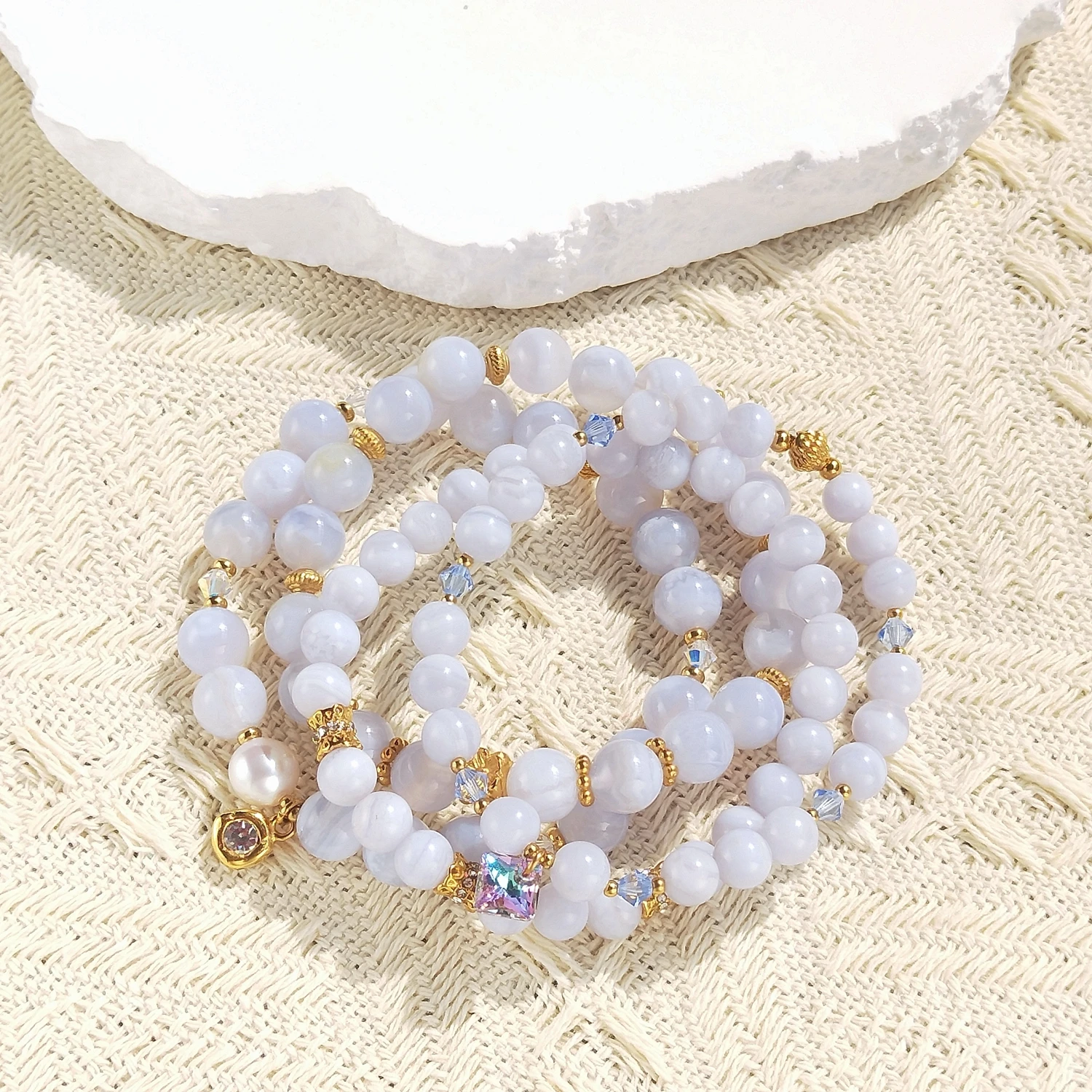 Lii Ji Natural Stone Blue Lace Agate 6/8mm With Crystal Stainless Steel Elastic Bracelet
Lii Ji Natural Stone Blue Lace Agate 6/8mm With Crystal Stainless Steel Elastic Bracelet