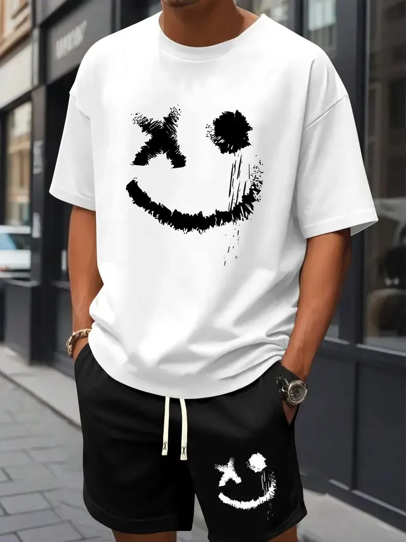 Новый летний мужской комплект 2025 года с уличным хип-хопом, повседневным модным удобным и мягким 3D-принтом со смайликом.
Новый летний мужской комплект 2025 года с уличным хип-хопом, повседневным модным удобным и мягким 3D-принтом со смайликом.