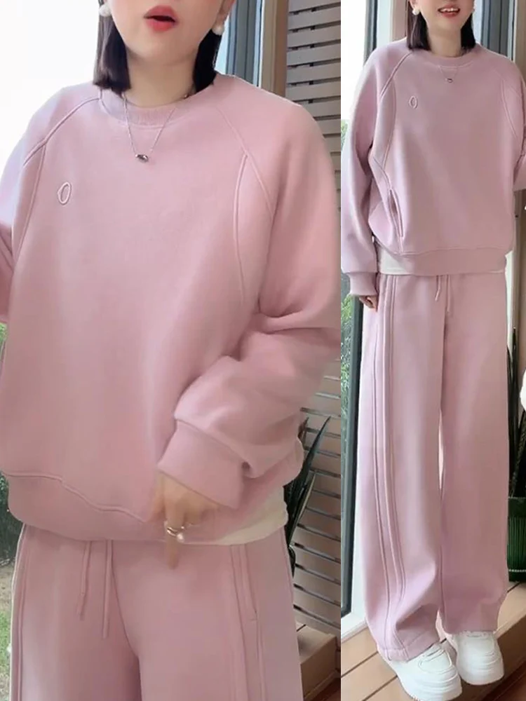 Модный комплект из двух предметов для женщин: свободный повседневный костюм с флисовой подкладкой, осенне-зимний, комфортный, стройнящий силуэт, худи и брюки
Модный комплект из двух предметов для женщин: свободный повседневный костюм с флисовой подкладкой, осенне-зимний, комфортный, стройнящий силуэт, худи и брюки