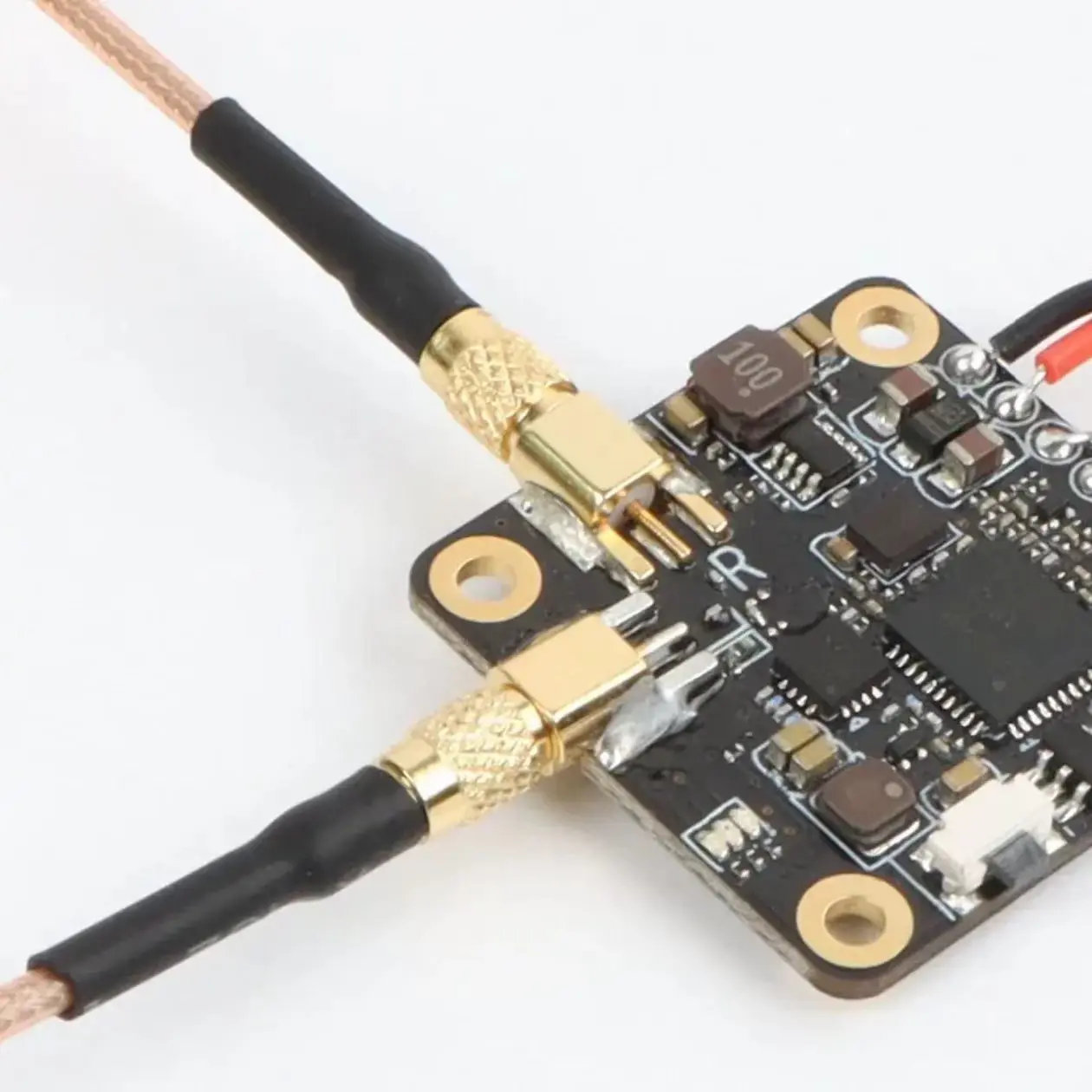 AKK K1919 Dual Antenna 5.8G FPV Image Transmitter SmartAudio Tramp Protocol VTX
AKK K1919 Dual Antenna 5.8G FPV Image Transmitter SmartAudio Tramp Protocol VTX
