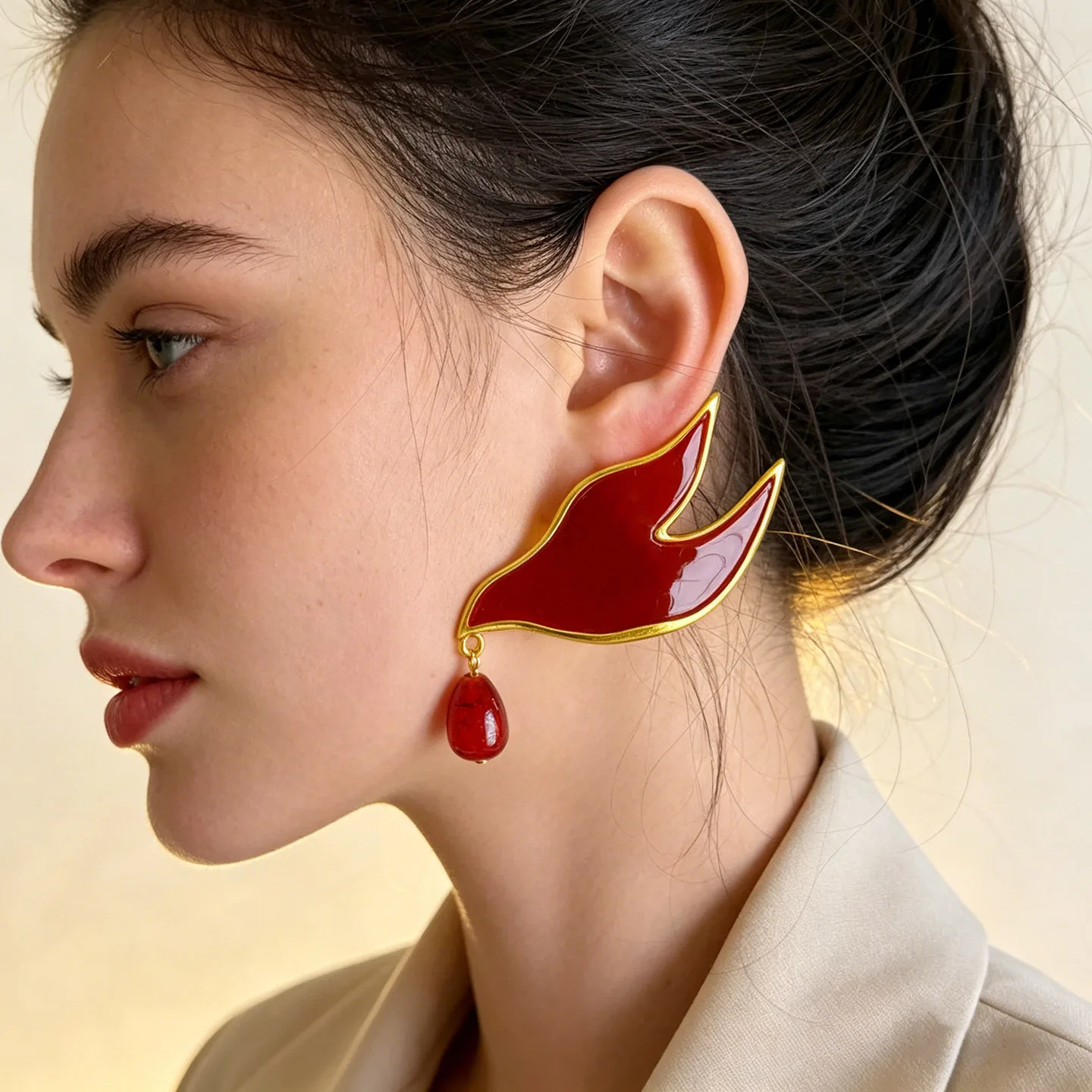 Vintage Enamel Flame Water Drop Pendant Earrings Women Flying Bird Shape Luxury Runway Fashion Dangle Ear Jewelry
Vintage Enamel Flame Water Drop Pendant Earrings Women Flying Bird Shape Luxury Runway Fashion Dangle Ear Jewelry