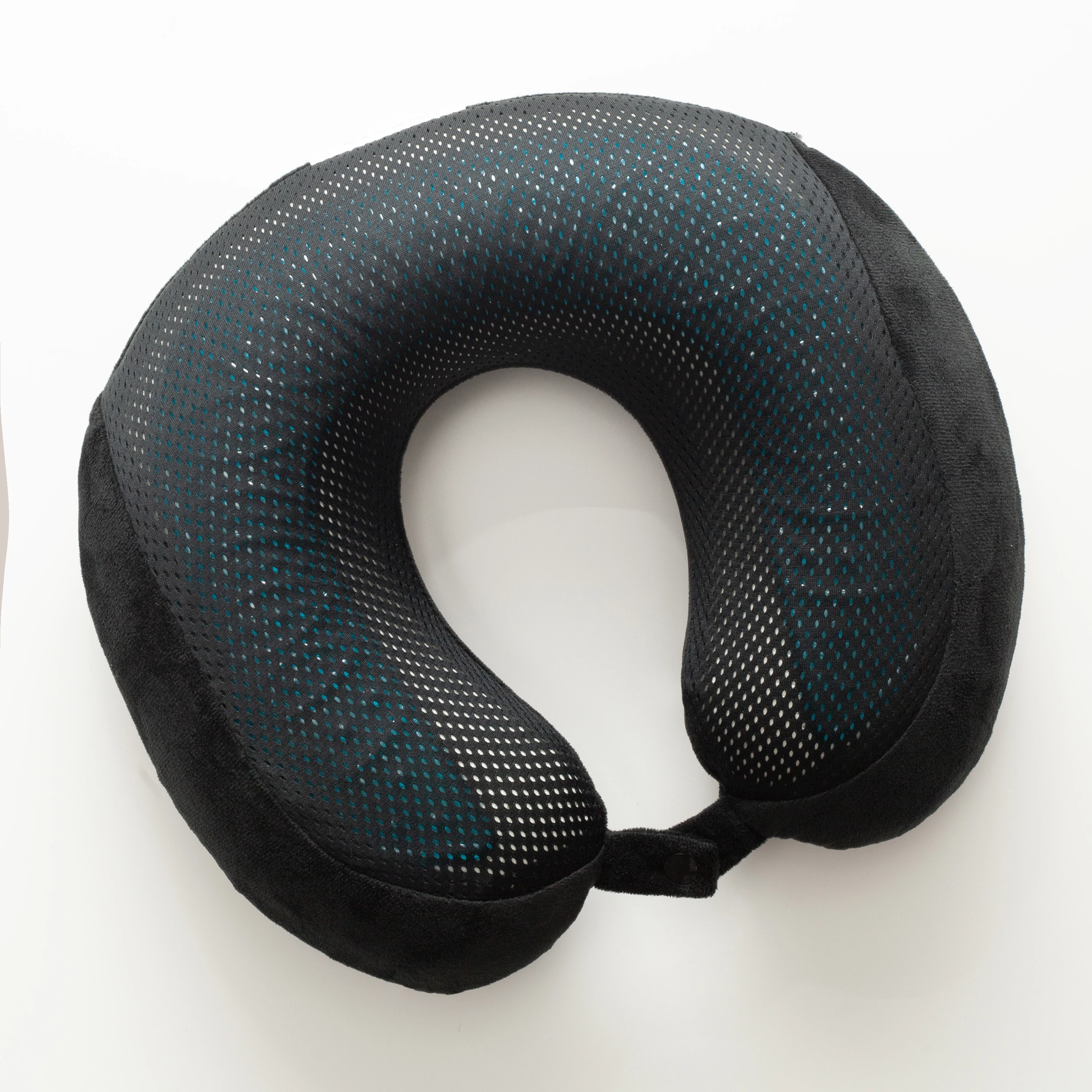 Cooling gel memory foam travel neck pillow with snap closure in black
Cooling gel memory foam travel neck pillow with snap closure in black