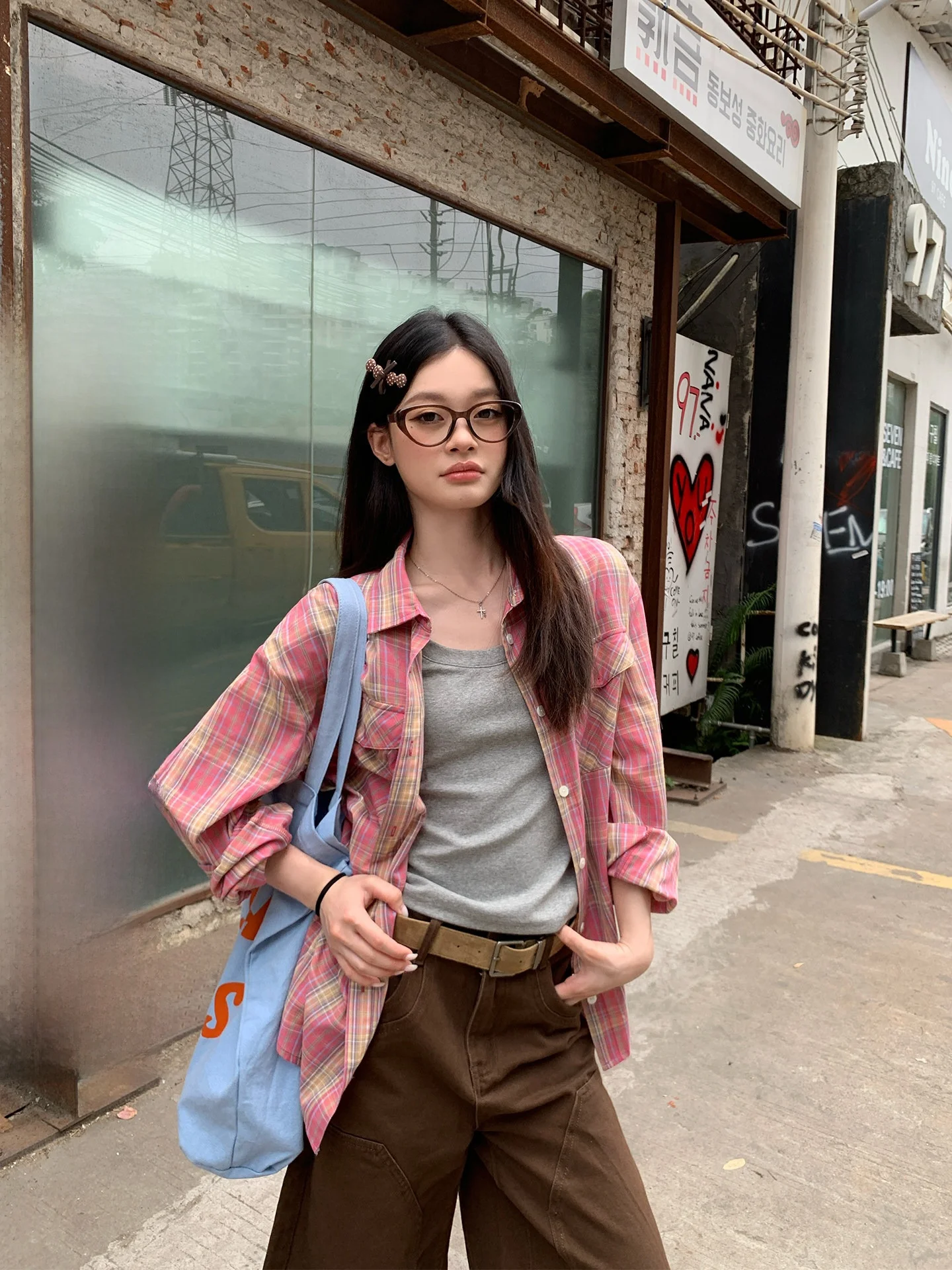 Song Zhengen Pink Plaid Long Sleeve Shirt Women's Loose Style Summer New Lazy Fashion Super Beautiful Versatile Top
Song Zhengen Pink Plaid Long Sleeve Shirt Women's Loose Style Summer New Lazy Fashion Super Beautiful Versatile Top