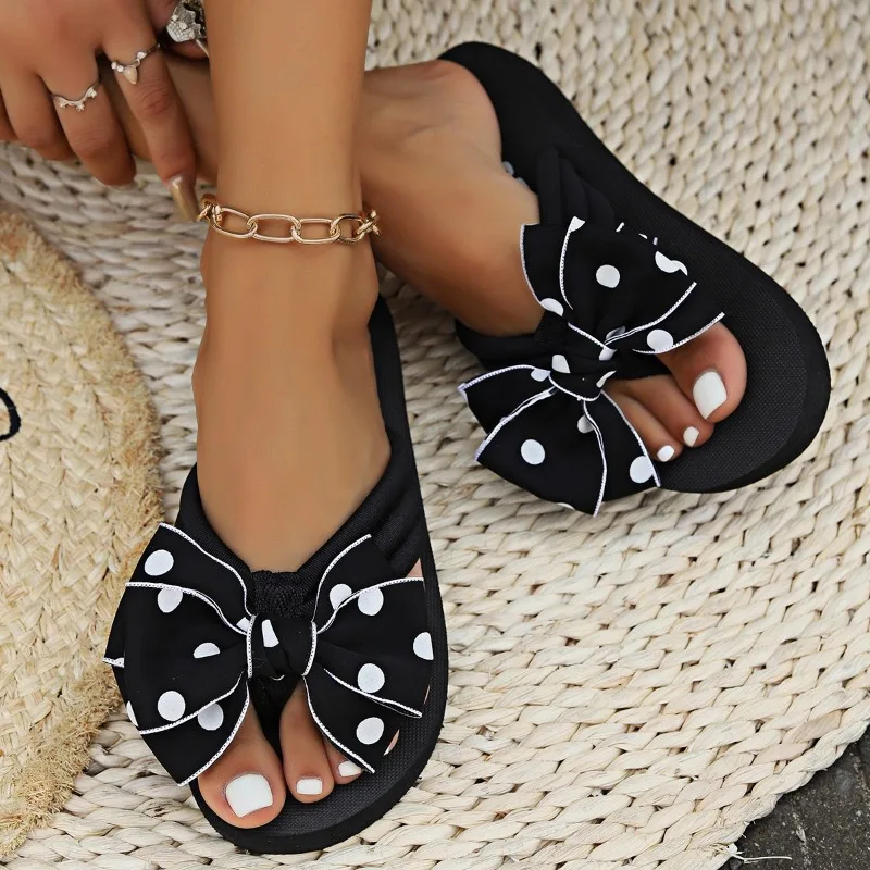 Slippers Women Summer Rubber Flip Flops Female Shoes On A Wedge Low Butterfly-Knot Slides Hawaiian 2025 Beach TPR Polka Dot Butt
Slippers Women Summer Rubber Flip Flops Female Shoes On A Wedge Low Butterfly-Knot Slides Hawaiian 2025 Beach TPR Polka Dot Butt