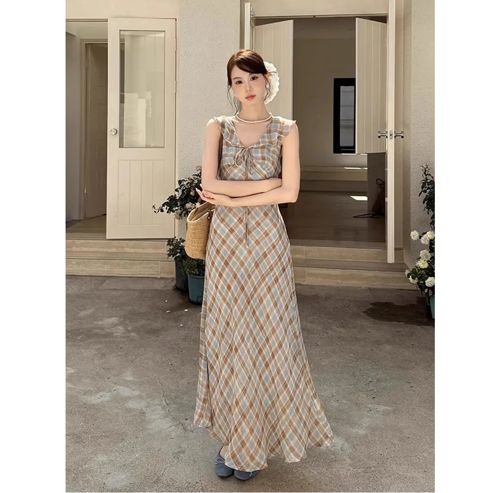 Новинка лета 2025: Женское платье-жилет из тюля с поясом, приталенное, с высокой талией, длинная юбка А-силуэта, V-образный вырез
Новинка лета 2025: Женское платье-жилет из тюля с поясом, приталенное, с высокой талией, длинная юбка А-силуэта, V-образный вырез