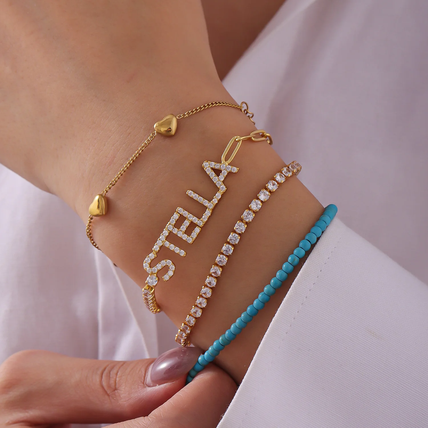 Набор браслетов с буквами из циркона на заказ, многослойная штабелируемая бриллиантовая цепочка в форме сердца, 18-каратное позолоченное синее бисер, рождественские подарки для девочек 
Набор браслетов с буквами из циркона на заказ, многослойная штабелируемая бриллиантовая цепочка в форме сердца, 18-каратное позолоченное синее бисер, рождественские подарки для девочек