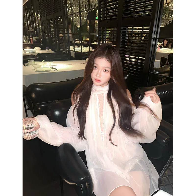 New White Lace Shirt Shoulder Bared Long Sleeve Women's Summer Slimming Sun Protection Outerwear French Style Loose Fit
New White Lace Shirt Shoulder Bared Long Sleeve Women's Summer Slimming Sun Protection Outerwear French Style Loose Fit