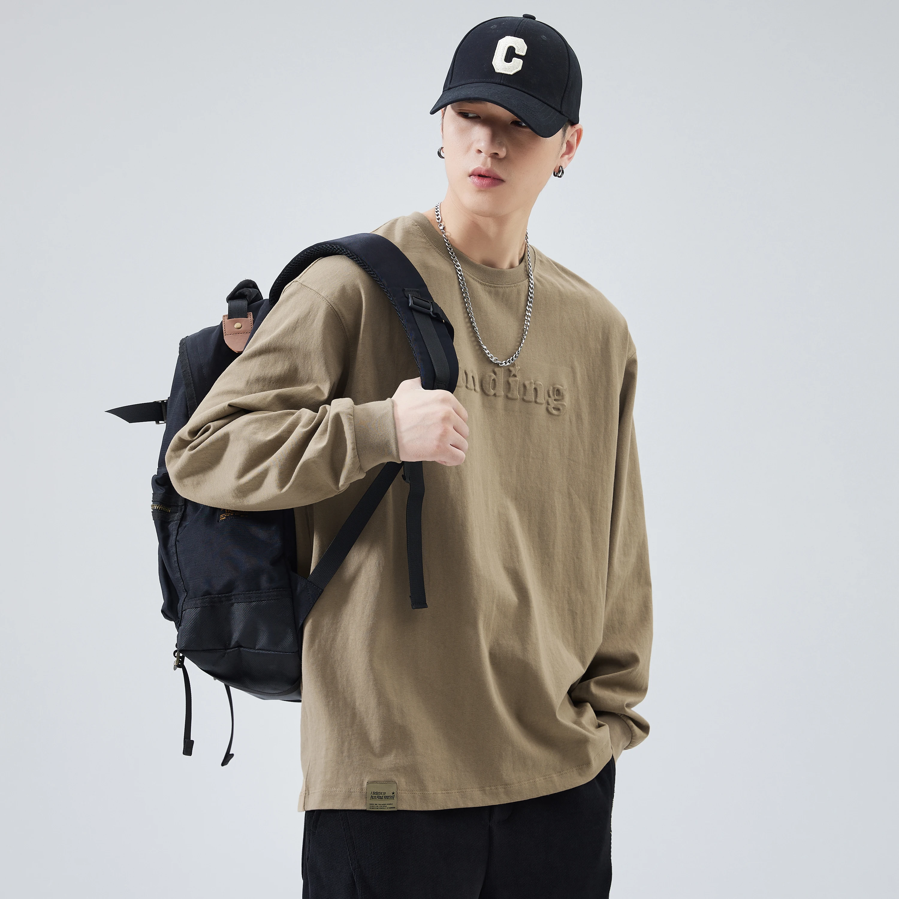 Cotton house 260g heavy long sleeve T-shirt men's cotton letter print loose long sleeve hoodie men's spring and autumn base shir
Cotton house 260g heavy long sleeve T-shirt men's cotton letter print loose long sleeve hoodie men's spring and autumn base shir