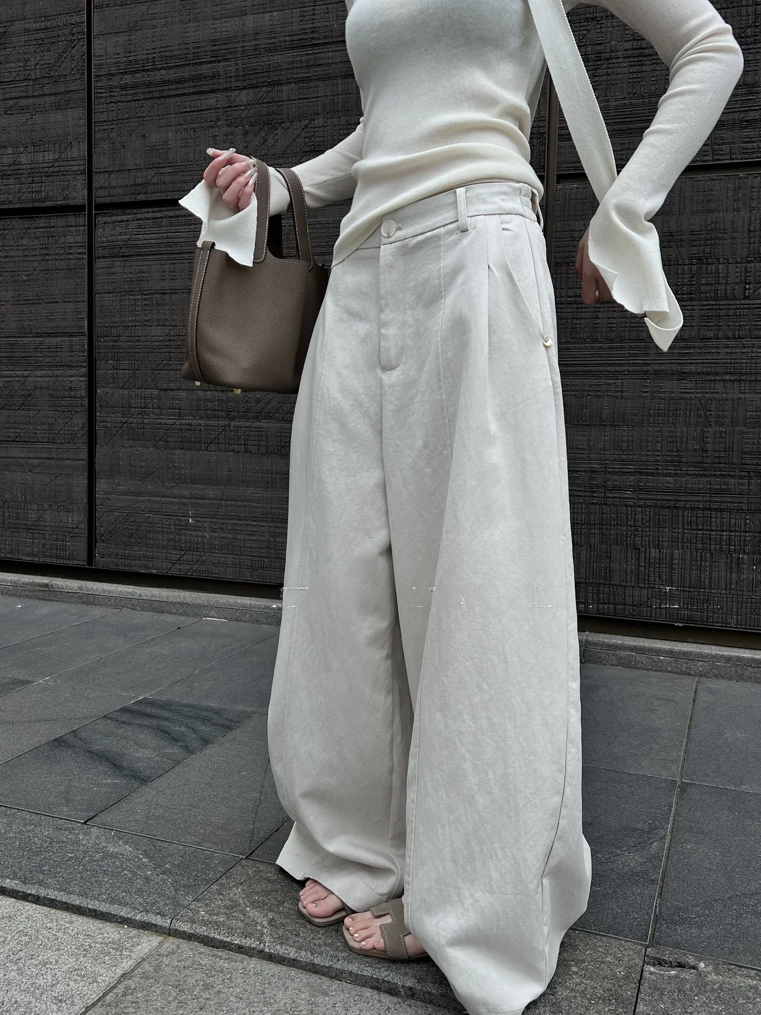 XXBAI Casual Pants Women's Loose Elastic Waist Pleated Slimming Wide Leg Straight Cut Pants Modern Style Pocket Detail
XXBAI Casual Pants Women's Loose Elastic Waist Pleated Slimming Wide Leg Straight Cut Pants Modern Style Pocket Detail