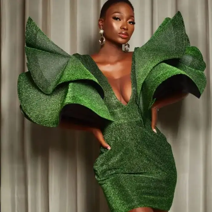 2025 Big Ruffles Sleeves Sexy Deep V-neck Cocktail Dress Saprkle Green Sheath Short Women Maxi Dresses To Party Prom Dresses
2025 Big Ruffles Sleeves Sexy Deep V-neck Cocktail Dress Saprkle Green Sheath Short Women Maxi Dresses To Party Prom Dresses