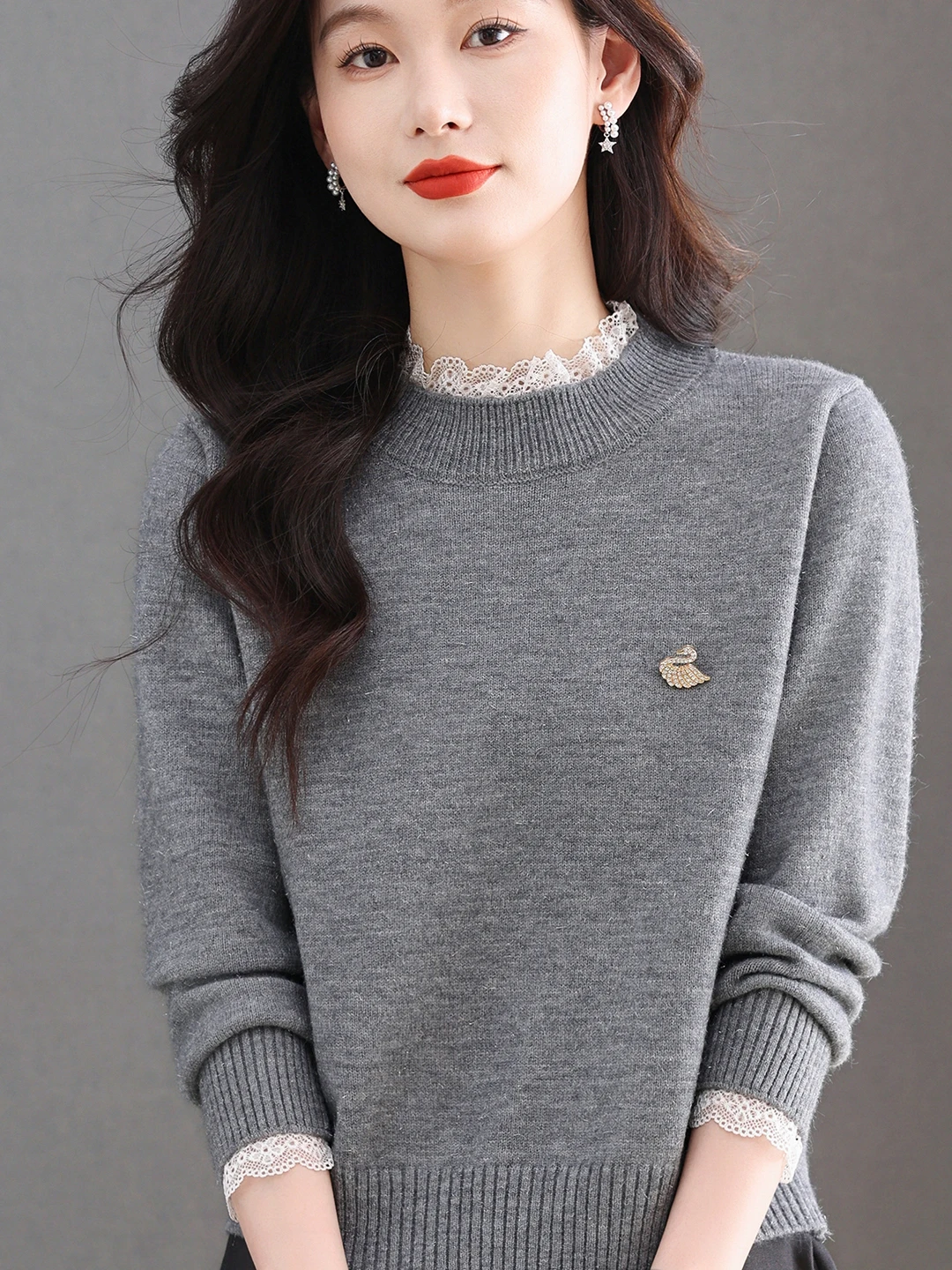 Women's Lace Trim Knitwear 2025 New Faion iny Tead Loose Inner Wear Small Size Base irt Korean Sle Regular Fit
Women's Lace Trim Knitwear 2025 New Faion iny Tead Loose Inner Wear Small Size Base irt Korean Sle Regular Fit