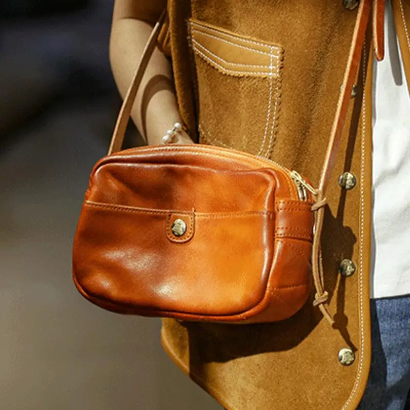 Weekend party designer handmade genuine leather women's shoulder bag casual outdoor luxury cow leather female crossbody bag
Weekend party designer handmade genuine leather women's shoulder bag casual outdoor luxury cow leather female crossbody bag