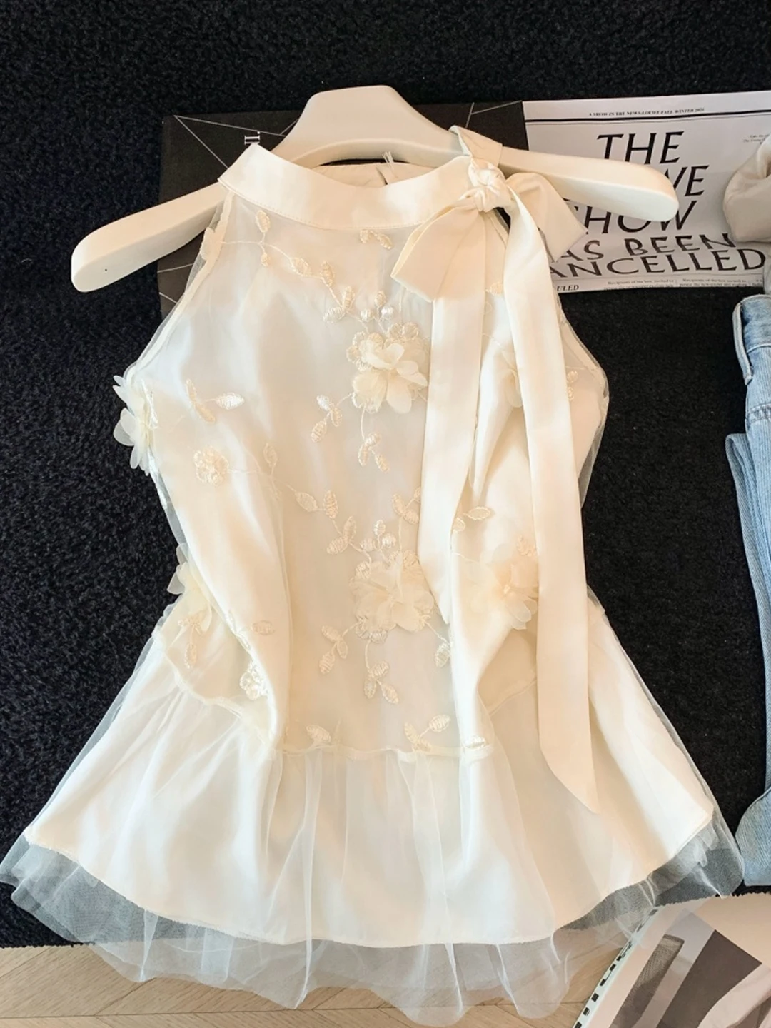 French Style Chiffon Vest Women's Summer Sleeveless Belted Neck Design Slimming Floral Print High Waist Fashionable Top
French Style Chiffon Vest Women's Summer Sleeveless Belted Neck Design Slimming Floral Print High Waist Fashionable Top