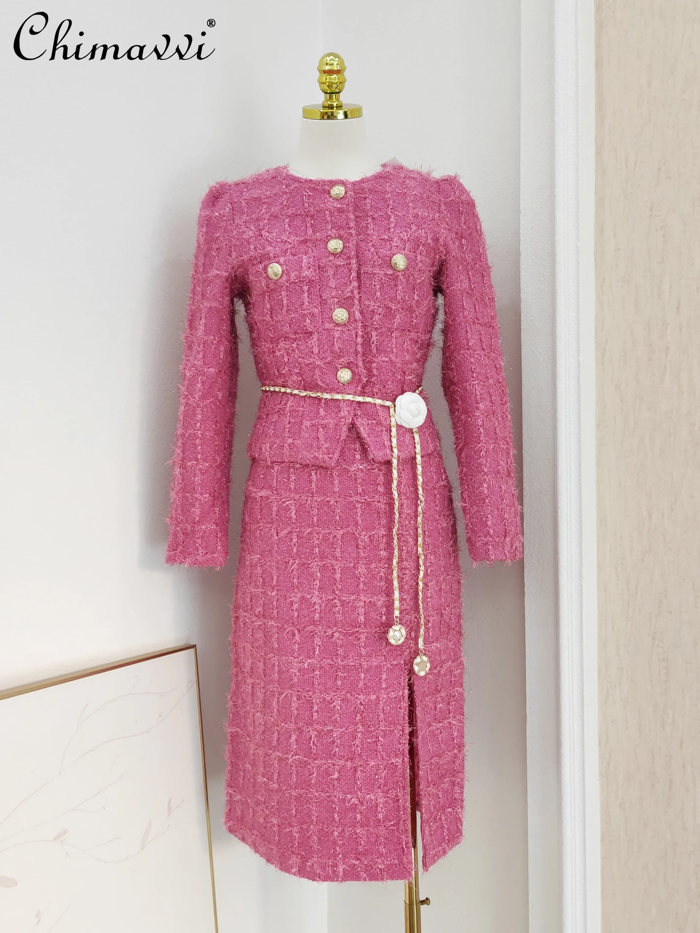 French Style Elegant Socialite Rose Red Floral Belt Slim Tweed Jackets High Waist Split Skirts Two-Piece Set for Women Winter
French Style Elegant Socialite Rose Red Floral Belt Slim Tweed Jackets High Waist Split Skirts Two-Piece Set for Women Winter