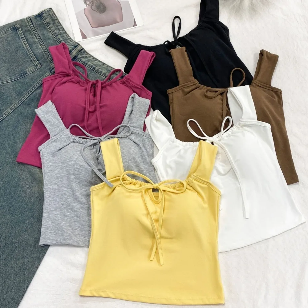 Стильные женские топы на бретелях с широкими бретелями и квадратным воротником с подушечками для бюстгальтера, облегающие сексуальные топы без рукавов, летние
Стильные женские топы на бретелях с широкими бретелями и квадратным воротником с подушечками для бюстгальтера, облегающие сексуальные топы без рукавов, летние