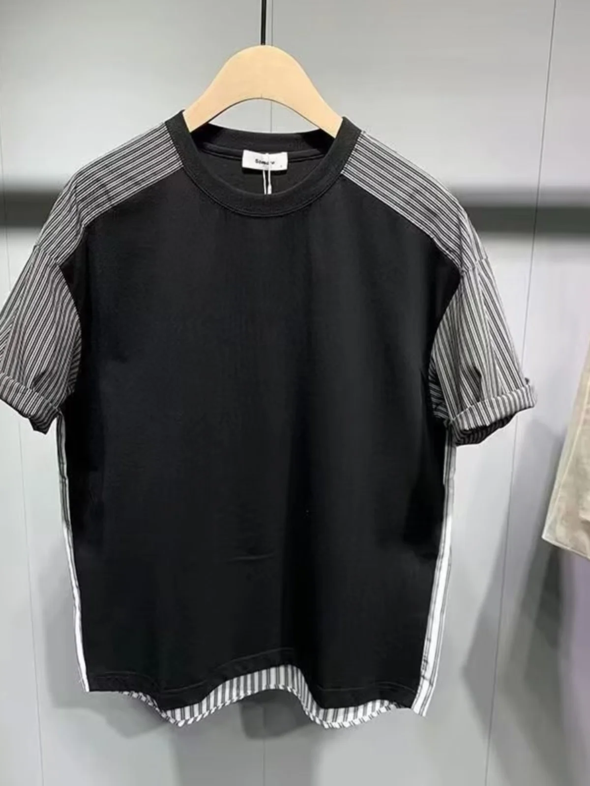 Men's Casual round Ne ort Sve T-irt Summer Loose Fit Printed Patchwork Cool Sle Faion Sun Protection Top
Men's Casual round Ne ort Sve T-irt Summer Loose Fit Printed Patchwork Cool Sle Faion Sun Protection Top