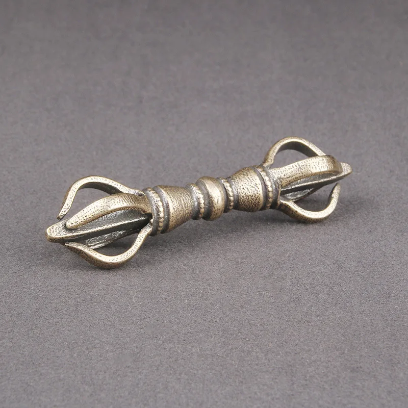 Tibetan Retro Brass Vajra Pestle Polished Ornament Decorative Religious Artifact Meditation Tool Home Office Decor Brass
Tibetan Retro Brass Vajra Pestle Polished Ornament Decorative Religious Artifact Meditation Tool Home Office Decor Brass