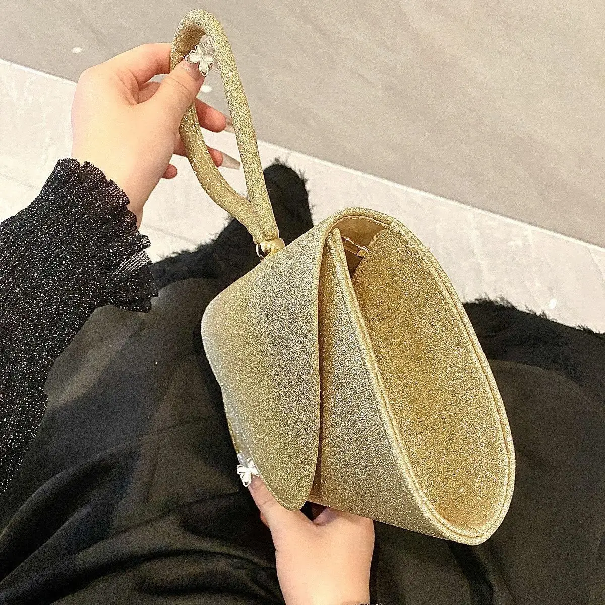 Luxury Shiny Evening Bag, Elegant Glitter Clutch Purse, Women's Dress Handbag For Wedding Party Prom Banquet - Perfect for Carni
Luxury Shiny Evening Bag, Elegant Glitter Clutch Purse, Women's Dress Handbag For Wedding Party Prom Banquet - Perfect for Carni