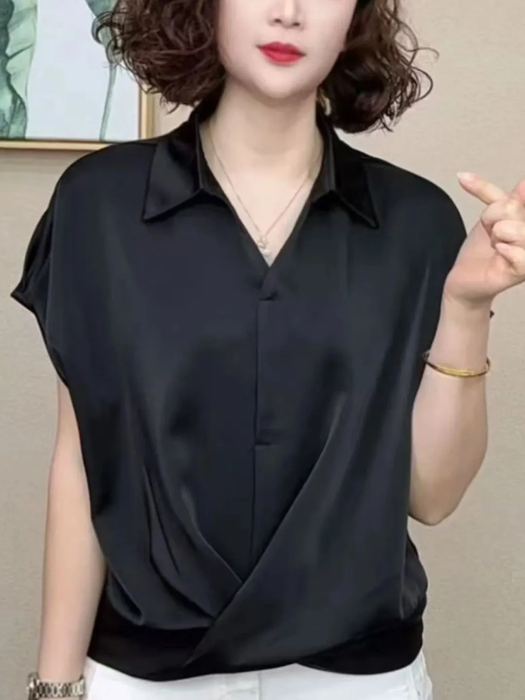 Silk Satin Knot Design Women's Short Sleeve Shirt Summer New Style Premium Feel Comfortable Breathable Korean Version
Silk Satin Knot Design Women's Short Sleeve Shirt Summer New Style Premium Feel Comfortable Breathable Korean Version