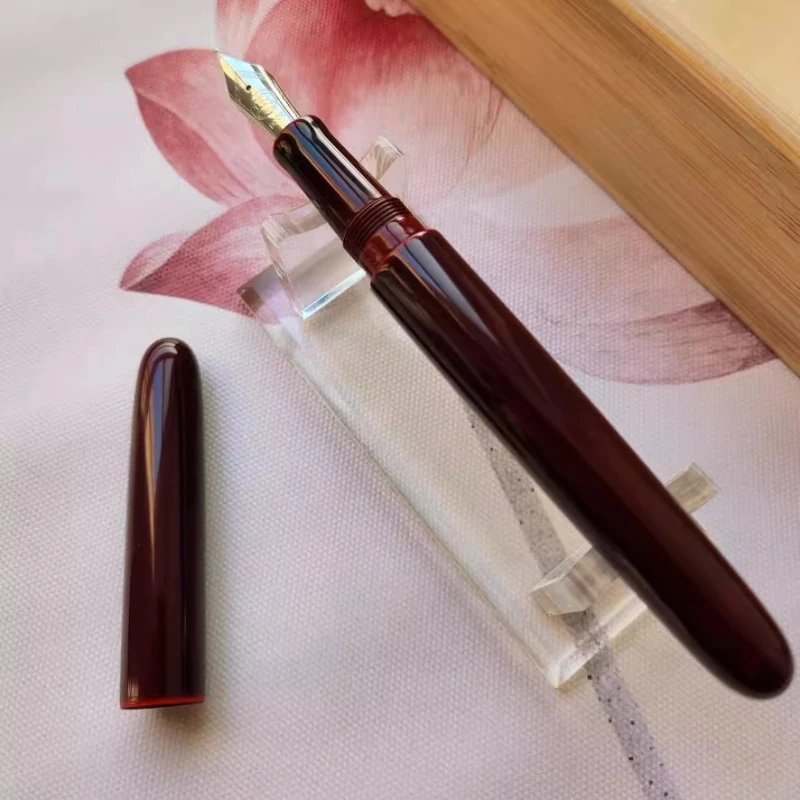 MAISHAN красная лаковая твердая резина перьевая ручка ручной работы для студентов собирать практикую высококачественная ручка для каллиграфии канцелярские принадлежности Bock Nib F
MAISHAN красная лаковая твердая резина перьевая ручка ручной работы для студентов собирать практикую высококачественная ручка для каллиграфии канцелярские принадлежности Bock Nib F