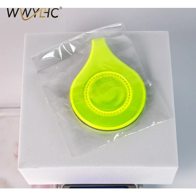 Suitable for Reflective Magnet Clip Buckle, Night Running Artifact Lightweight Non-sensory
Suitable for Reflective Magnet Clip Buckle, Night Running Artifact Lightweight Non-sensory