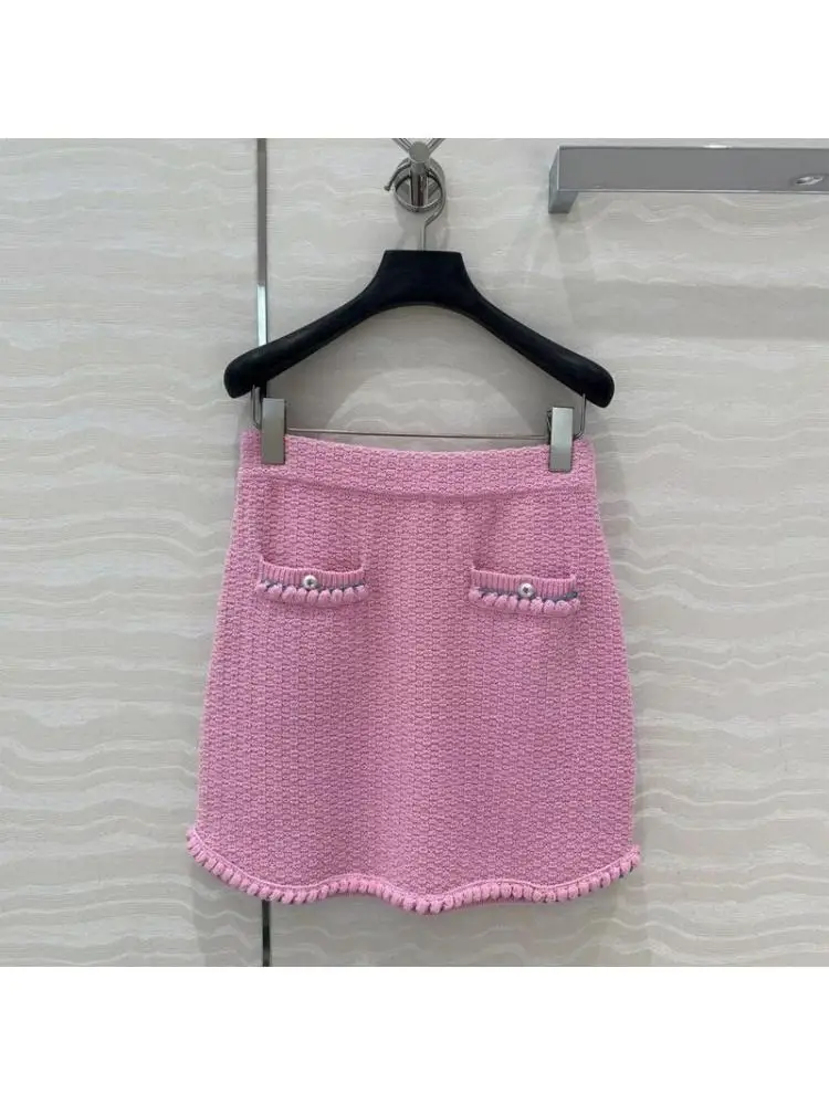 2025 New Fashion Spring Sweet Pink Skirts Womens Slim Elastic High Waist Pearls Buttons Knitted Crochet Line A-line Mini Skirt
2025 New Fashion Spring Sweet Pink Skirts Womens Slim Elastic High Waist Pearls Buttons Knitted Crochet Line A-line Mini Skirt