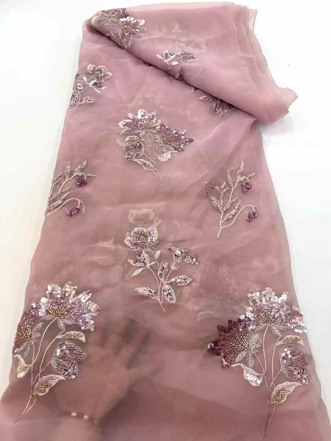 2025 5 Yards African Sequins Beaded Net Lace Fabric High Quality French Tulle Lace Fabric Embroidery Nigerian Lace Fabric Sewing
2025 5 Yards African Sequins Beaded Net Lace Fabric High Quality French Tulle Lace Fabric Embroidery Nigerian Lace Fabric Sewing