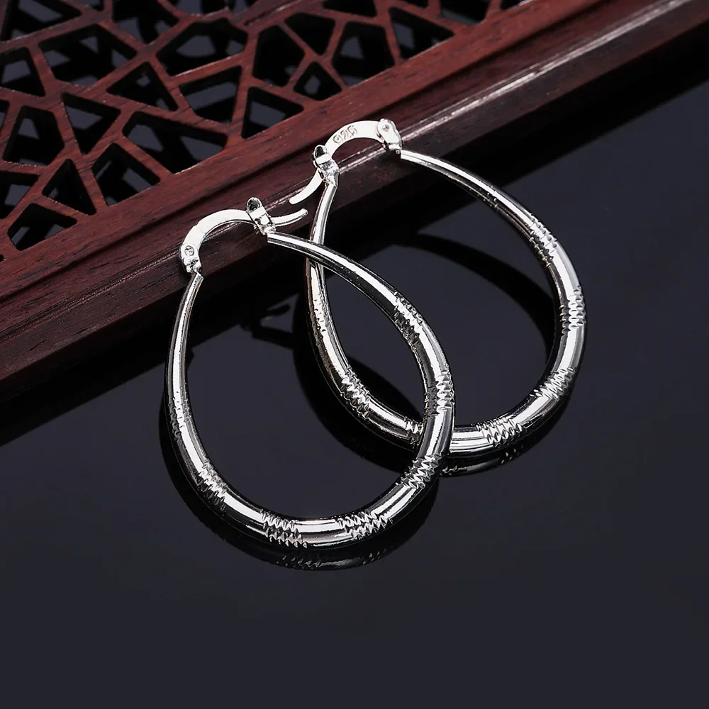 Wholesale 925 Sterling Silver Earrings for Women Jewelry 3CM Circle Trendsetter Christmas Gifts
Wholesale 925 Sterling Silver Earrings for Women Jewelry 3CM Circle Trendsetter Christmas Gifts