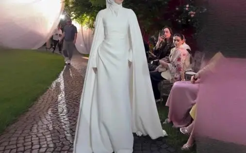 Autumn Women's Elegant and Fashionable Slim Fit High Waist A-Line Long Sleeved Dress V Tie Shawl Solid Color Long Sleeved Dress
Autumn Women's Elegant and Fashionable Slim Fit High Waist A-Line Long Sleeved Dress V Tie Shawl Solid Color Long Sleeved Dress