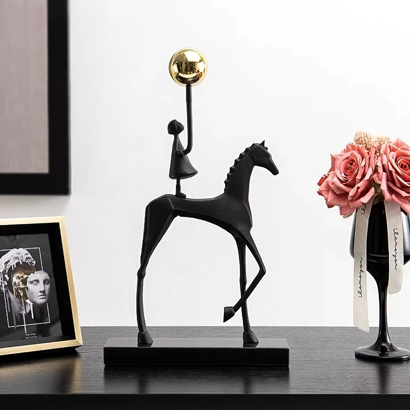Creative cast iron metal horse ornament home living room light luxury high-end decoration TV cabinet wine cabinet high-end
Creative cast iron metal horse ornament home living room light luxury high-end decoration TV cabinet wine cabinet high-end