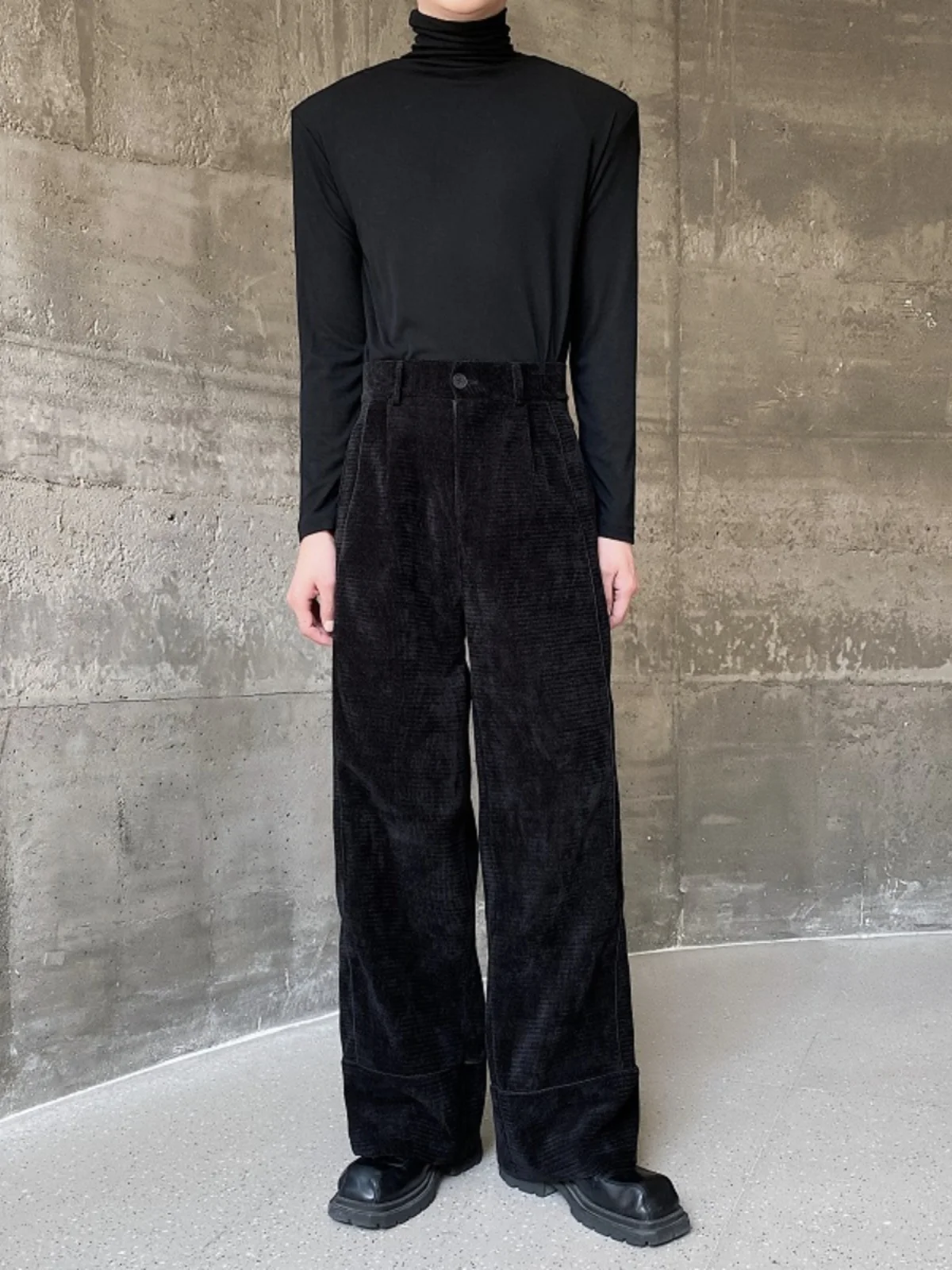 Мужские вельветовые брюки в стиле ретро, прямые, свободные, в корейском стиле, модные, элегантные, широкие, для утонченных мужчин
Мужские вельветовые брюки в стиле ретро, прямые, свободные, в корейском стиле, модные, элегантные, широкие, для утонченных мужчин