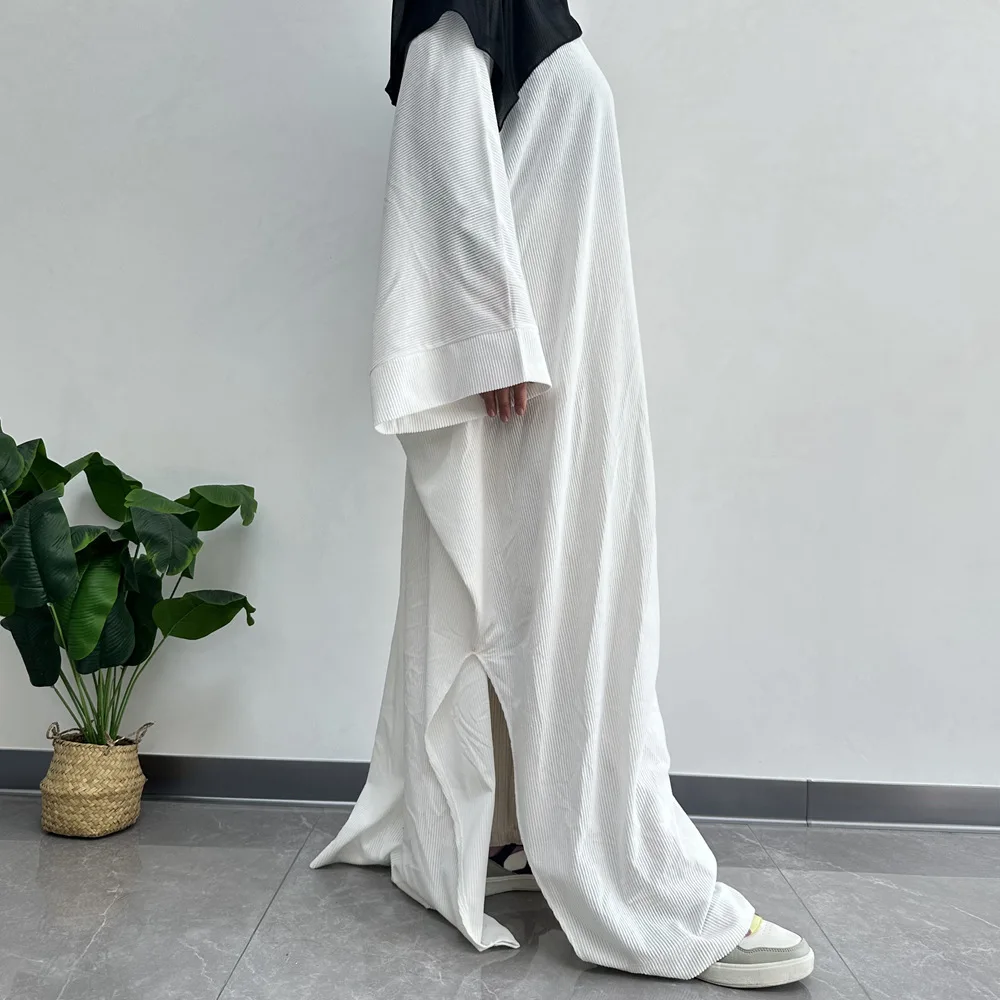 2025 Arabic Women Corduroy Abaya Dress Ramadan Dubai Muslim Modest Islamic Autumn Winter Warm Turkey Loose Prayer Clothes Robe
2025 Arabic Women Corduroy Abaya Dress Ramadan Dubai Muslim Modest Islamic Autumn Winter Warm Turkey Loose Prayer Clothes Robe