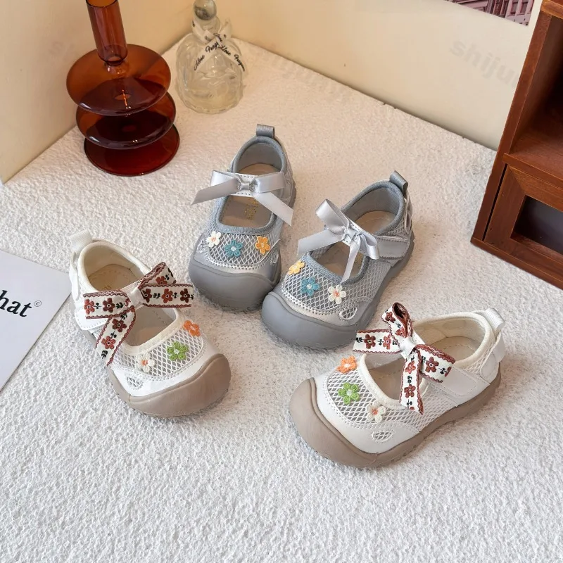 Summer Children's Casual Shoes Mesh Breathable Girls Princess Shoes 2025 New Embroidered Flowers Non-slip Comfort Kids Sneakers
Summer Children's Casual Shoes Mesh Breathable Girls Princess Shoes 2025 New Embroidered Flowers Non-slip Comfort Kids Sneakers