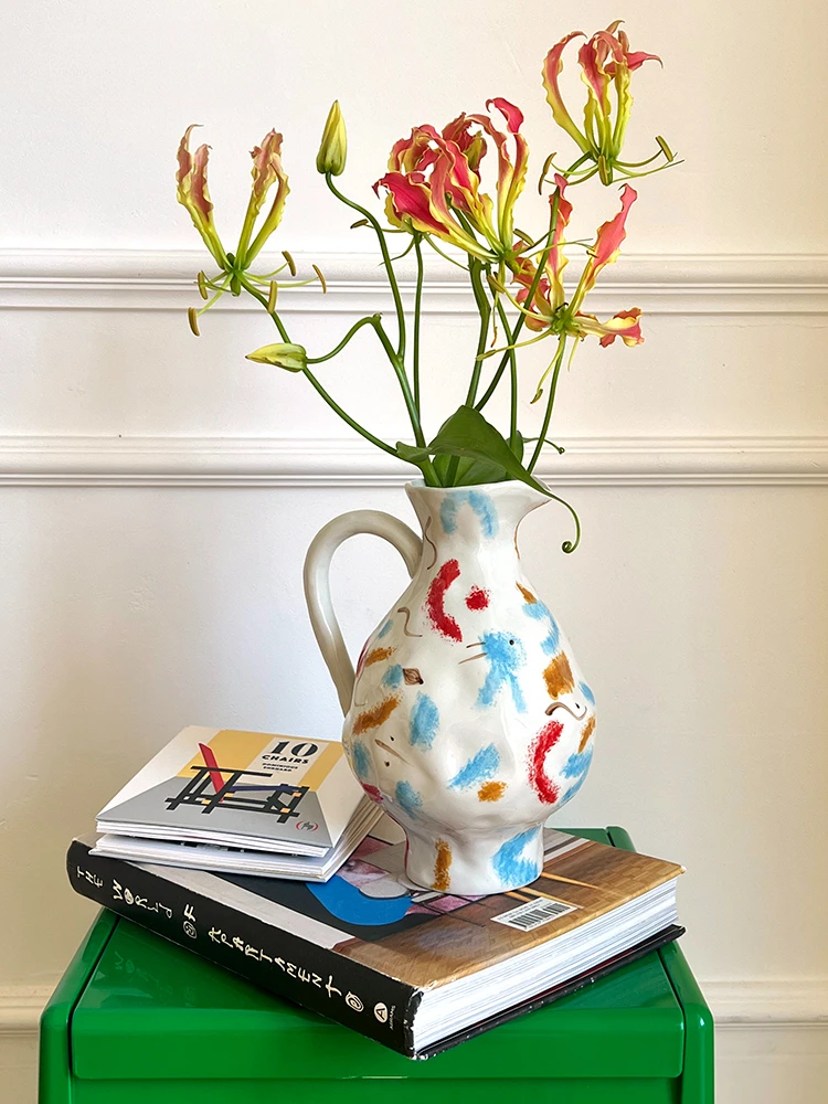 Vase Ceramic Underglaze Pure Handmade Painted Art Nordic Style Home Living Room Study Desktop Decoration Medium Size Ornaments
Vase Ceramic Underglaze Pure Handmade Painted Art Nordic Style Home Living Room Study Desktop Decoration Medium Size Ornaments