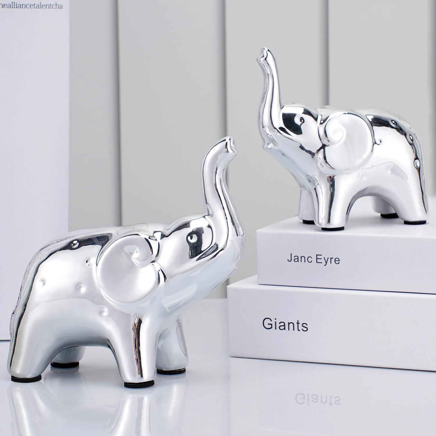 1 Pair Golden Silver Ceramic Elephant Statue Animal Sculpture Crafts Desktop Decoration Wealth Lucky Ornament Mother's Day Gift
1 Pair Golden Silver Ceramic Elephant Statue Animal Sculpture Crafts Desktop Decoration Wealth Lucky Ornament Mother's Day Gift