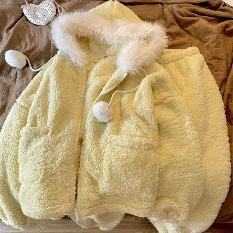 sweet cute Women's pajamas keep warm winter Sleepwear fleece-lined thicken coral fleece flannel minimalist homewear suit
sweet cute Women's pajamas keep warm winter Sleepwear fleece-lined thicken coral fleece flannel minimalist homewear suit 