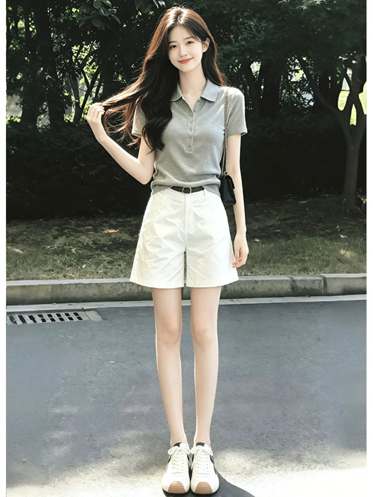 Gray Neck Button Short Sleeve T-Shirt High Waist Wide Leg Shorts Two Piece Set Casual Summer Fashion Women's Ensemble
Gray Neck Button Short Sleeve T-Shirt High Waist Wide Leg Shorts Two Piece Set Casual Summer Fashion Women's Ensemble