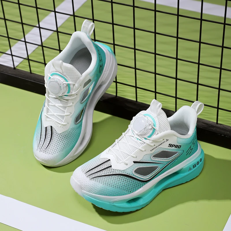 A pair of children's lightweight gradient mesh twist lock trainers for fitness jogging outdoor casual activities TL-K266
A pair of children's lightweight gradient mesh twist lock trainers for fitness jogging outdoor casual activities TL-K266