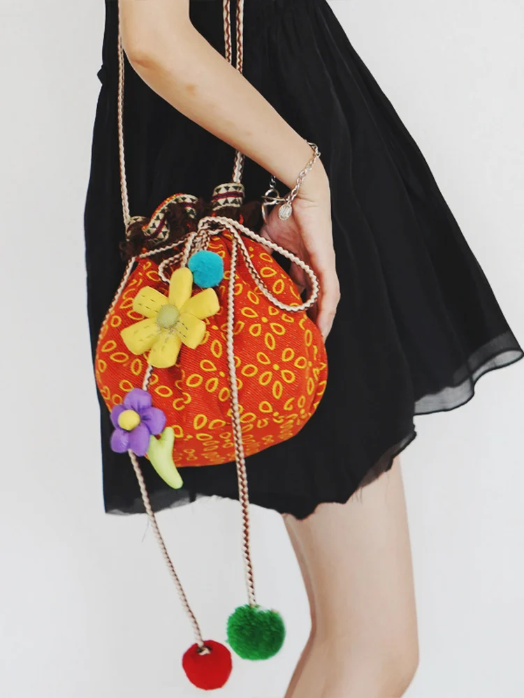 Original National Style Small Mobile Phone Bag Bucket Bag New Diagonal Shoulder Bag Ethnic Flower Canvas Travel out Film
Original National Style Small Mobile Phone Bag Bucket Bag New Diagonal Shoulder Bag Ethnic Flower Canvas Travel out Film