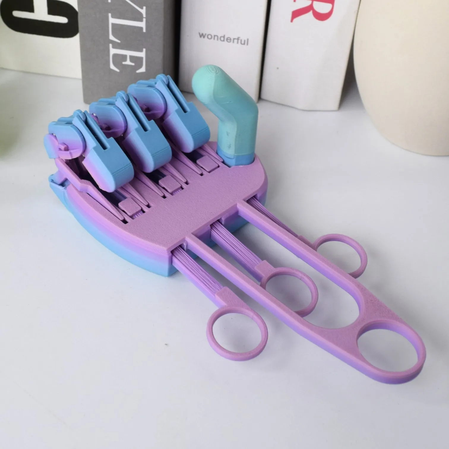 3D Printed New Funny Manipulator Toys Creative Children's Decompression Robot Hand Spoof Toy Joint Movable Manipulator Boy Gift
3D Printed New Funny Manipulator Toys Creative Children's Decompression Robot Hand Spoof Toy Joint Movable Manipulator Boy Gift