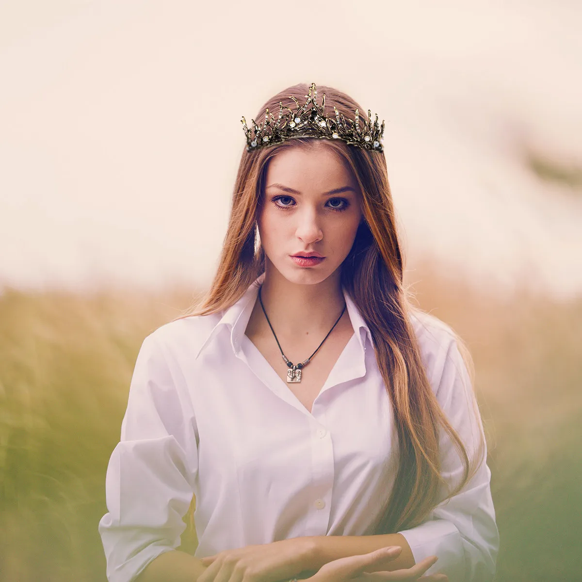 Noble Pearl Embellished Hairband for Women Bridal Headwear Wedding Crown Accessory Prom Party Anniversary Evening Daily Use
Noble Pearl Embellished Hairband for Women Bridal Headwear Wedding Crown Accessory Prom Party Anniversary Evening Daily Use
